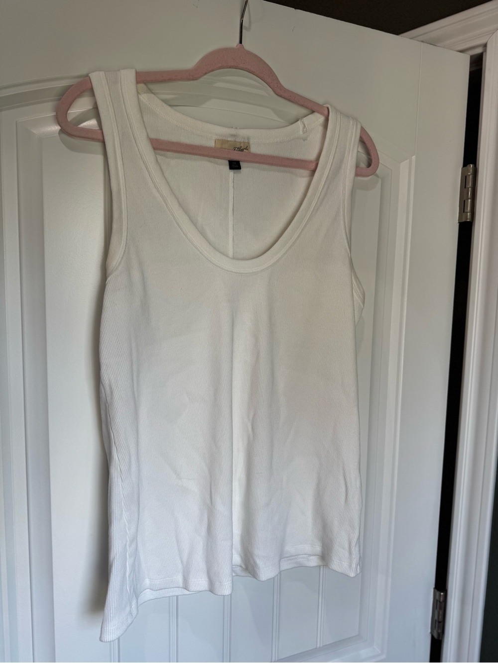 Universal Thread Ribbed Tank Top XXL White Scoop Neck Soft Stretch Casual